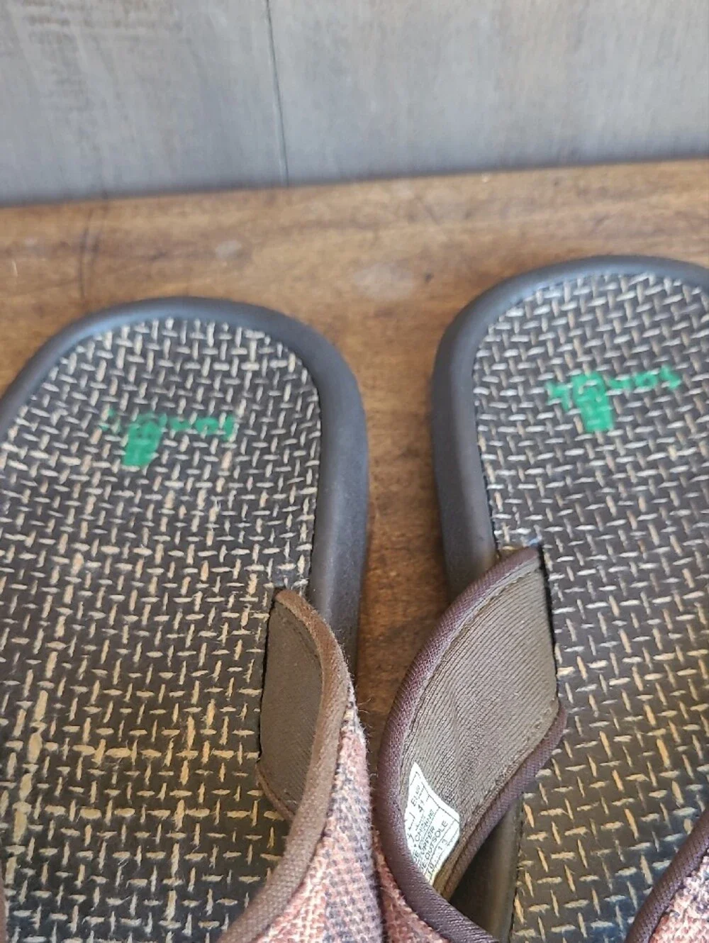 Sanuk Sandals Men's sz 8 Brown Tapestry Toe Post Flip Flops